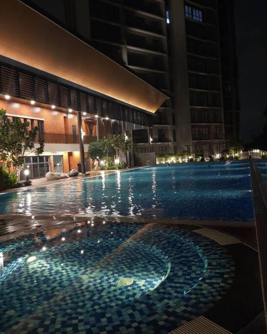 The Glass Homestay Putrajaya Extérieur photo