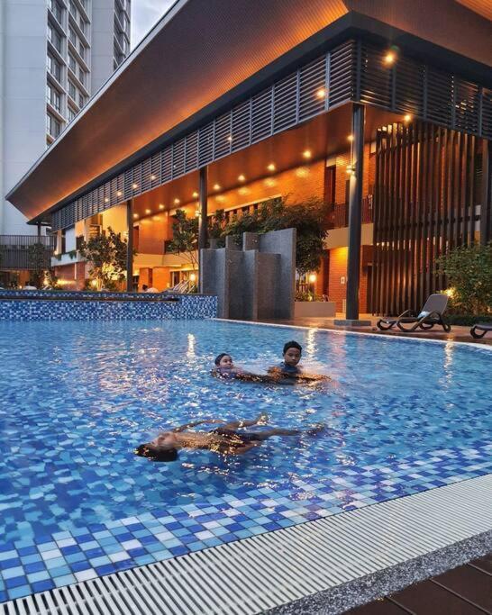 The Glass Homestay Putrajaya Extérieur photo