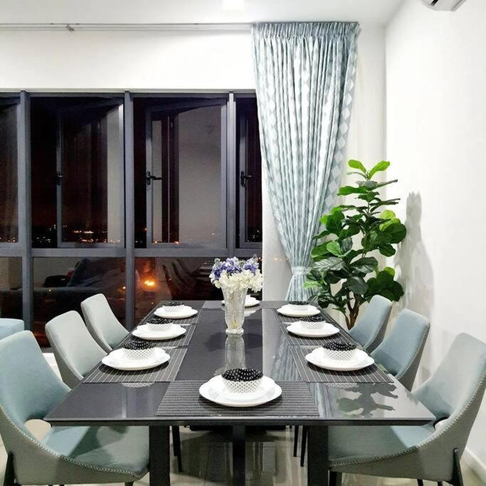 The Glass Homestay Putrajaya Extérieur photo