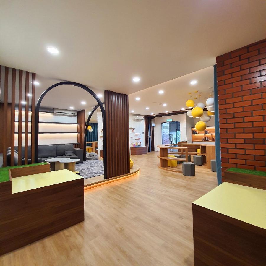 The Glass Homestay Putrajaya Extérieur photo